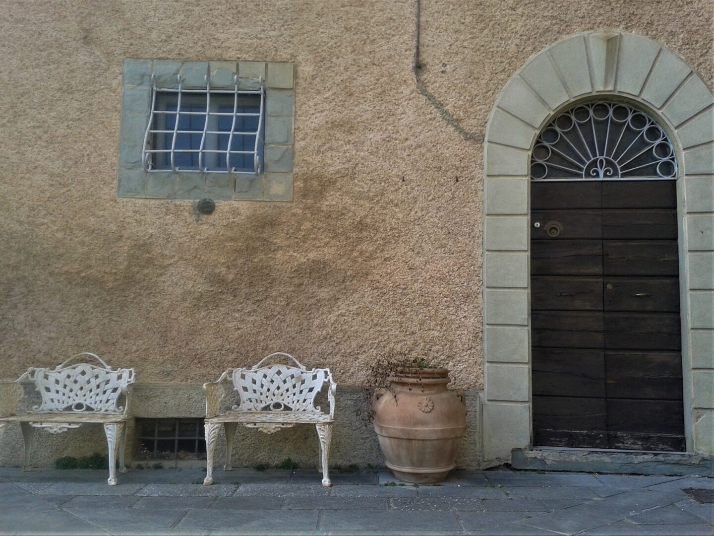 アレッツォ県の小さな村・モンテルキ、ピエロの「出産の聖母」を見に行